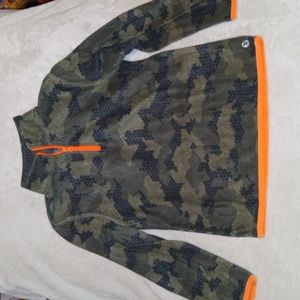 Boys pullover, size 6, camo, fleece
